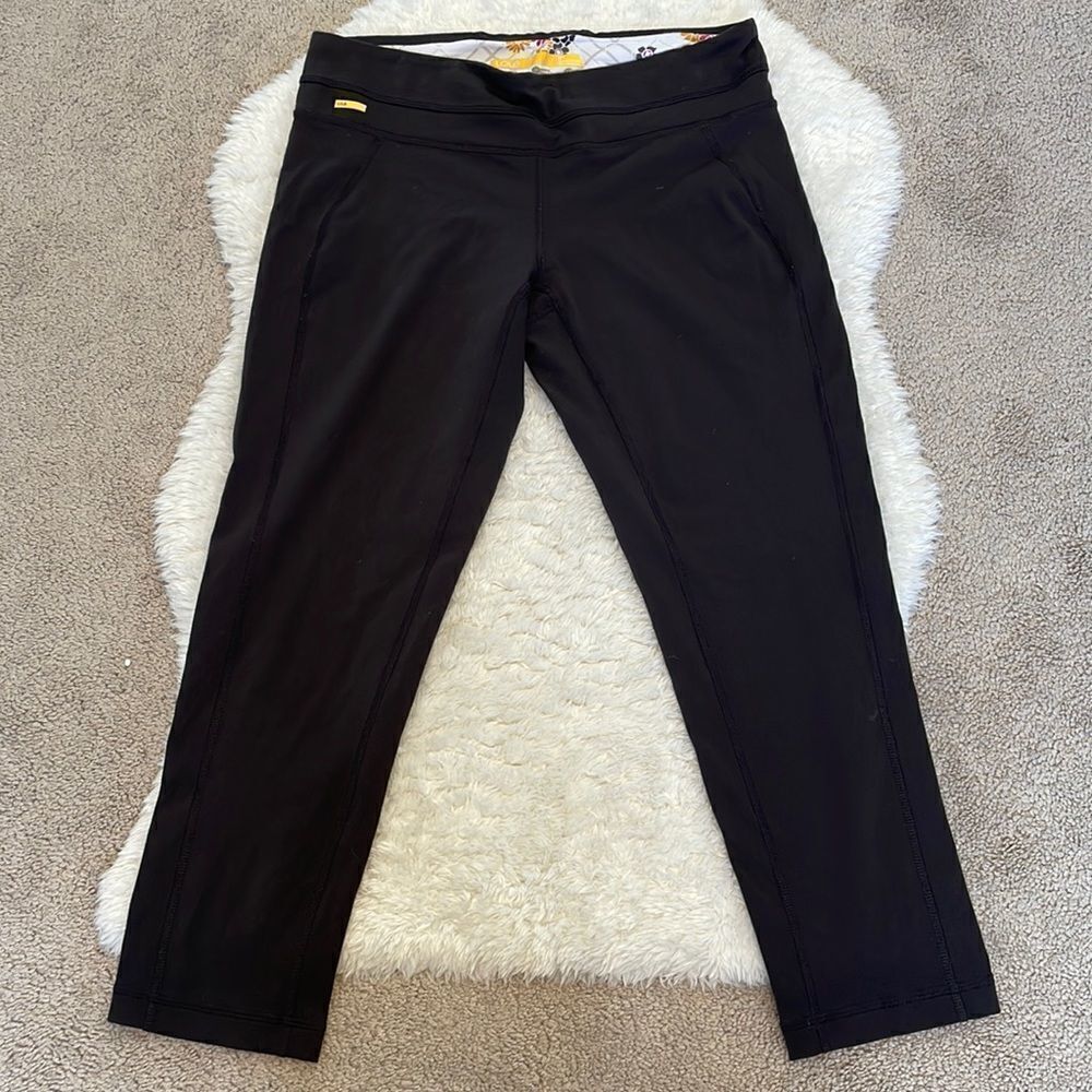𝅺Lole Black Capris Size Medium